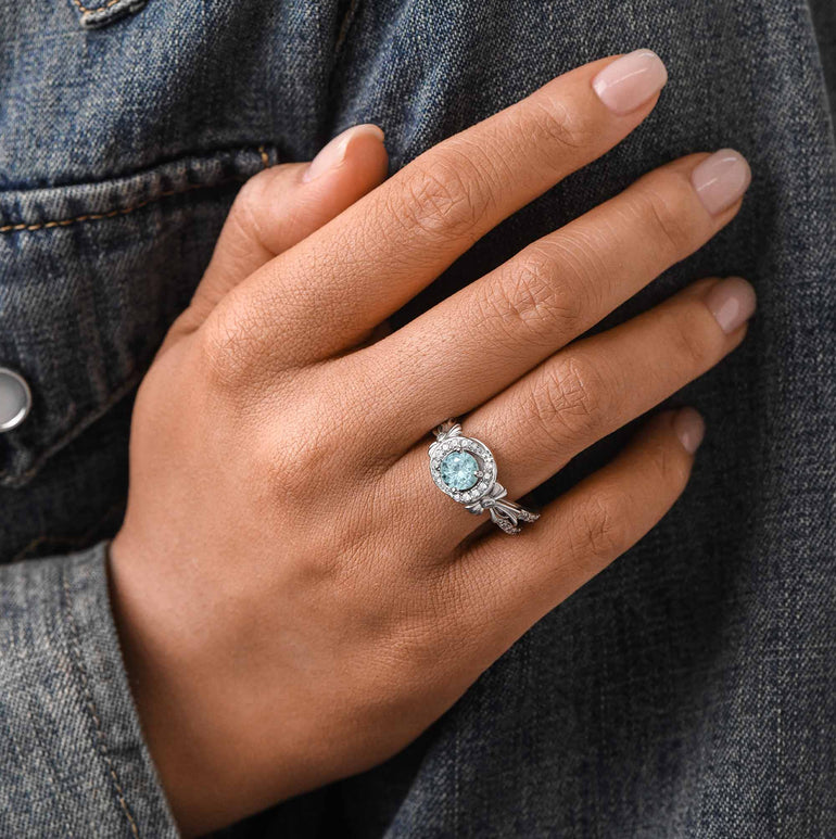 Graceful Bow Entwined Ring - Serene Western