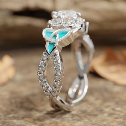 Interwoven Lucky Leaf Ring