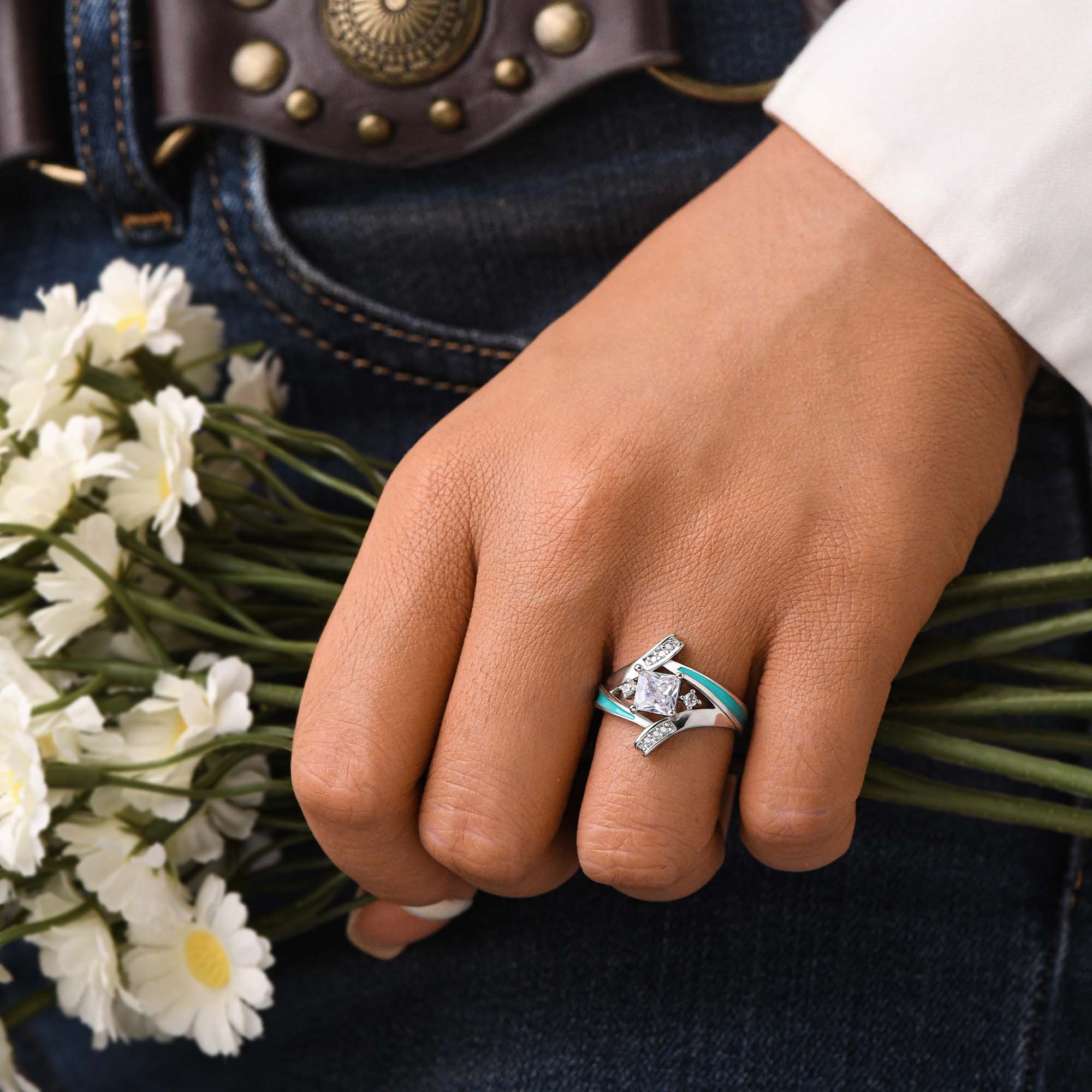 Milky Way Kiss Ring - Serene Western