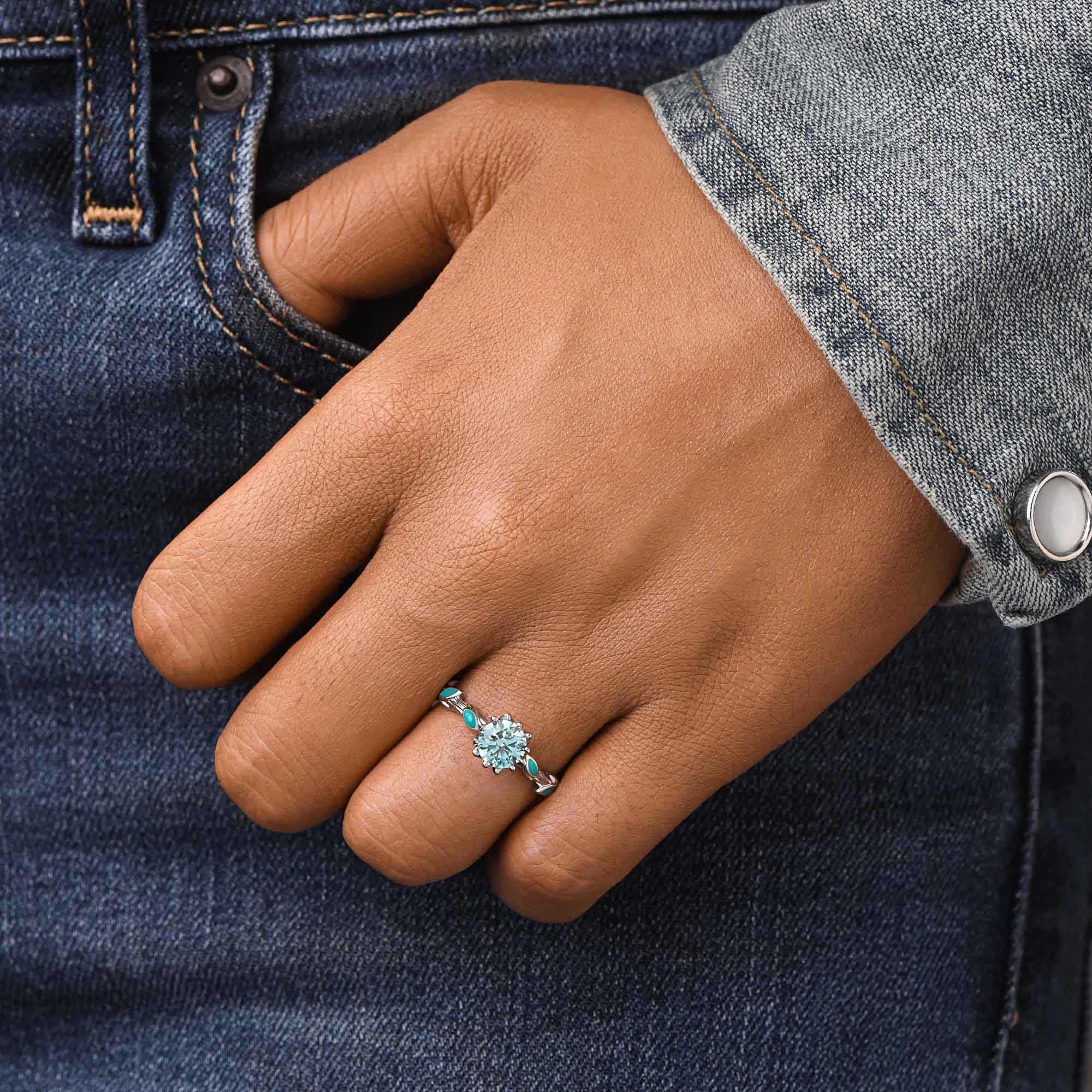 Unique sterling ring with deals rose pattern and small turquoise. Size 7